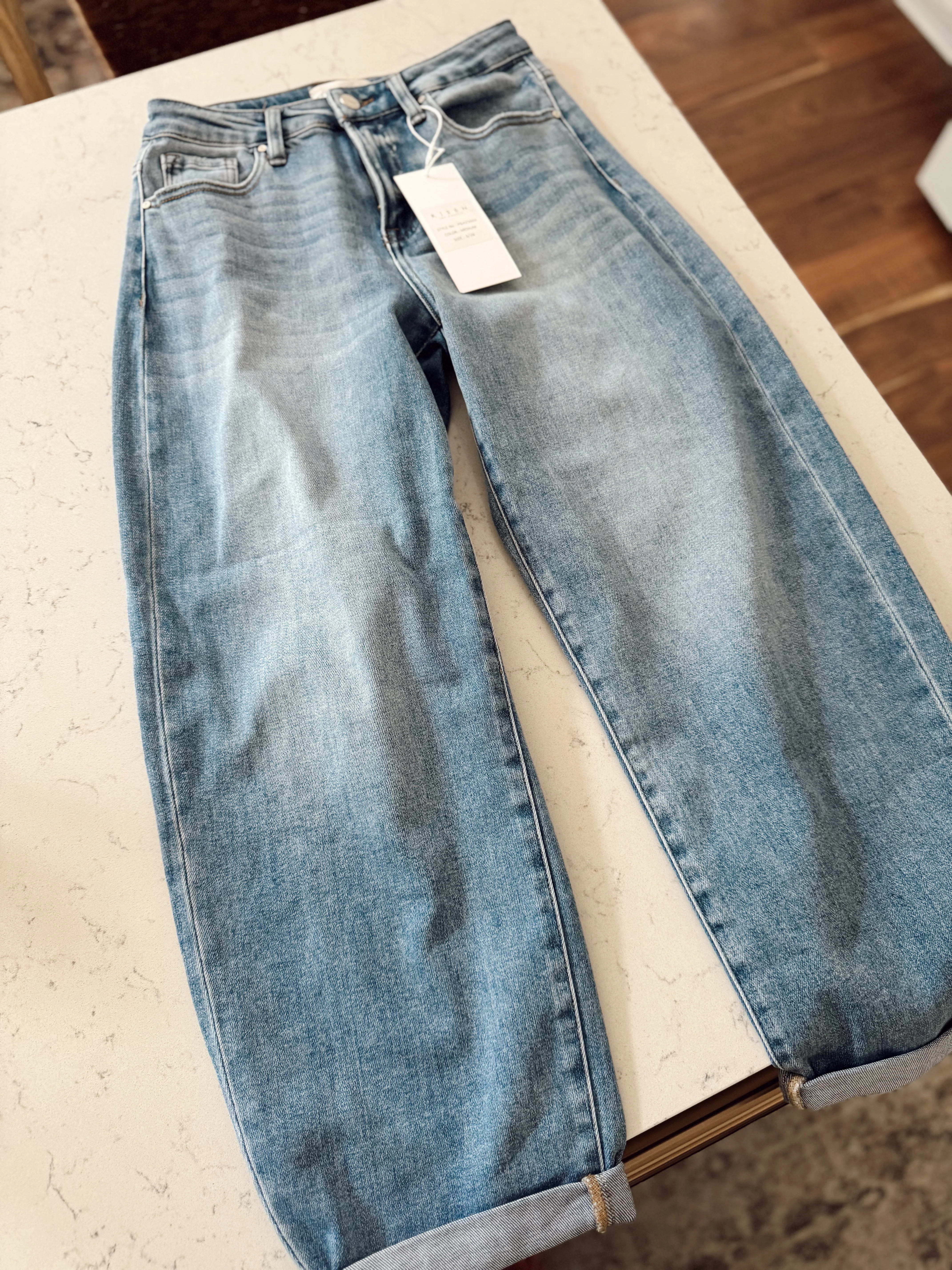 Risen Medium HR Barrel Crop Cuffed Jeans - Image 3